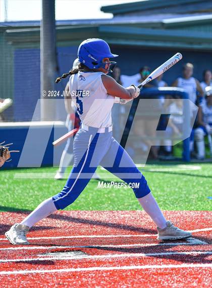 Thumbnail 1 in Slocum vs Moulton (UIL 1A Regional Final) Game 1 photogallery.