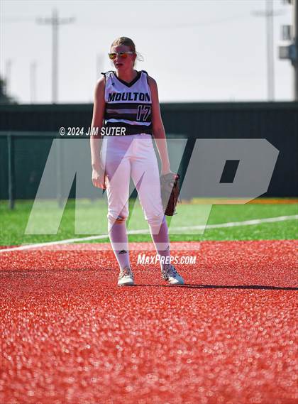 Thumbnail 2 in Slocum vs Moulton (UIL 1A Regional Final) Game 1 photogallery.