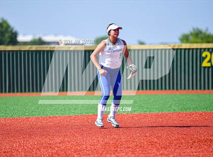 Thumbnail 1 in Slocum vs Moulton (UIL 1A Regional Final) Game 1 photogallery.