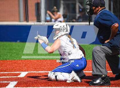 Thumbnail 2 in Slocum vs Moulton (UIL 1A Regional Final) Game 1 photogallery.