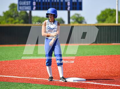 Thumbnail 1 in Slocum vs Moulton (UIL 1A Regional Final) Game 1 photogallery.