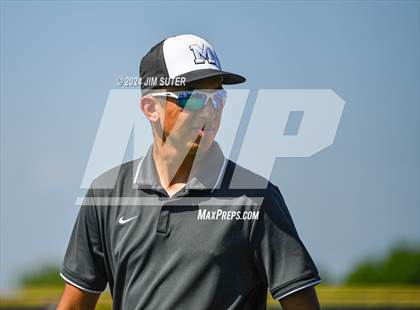 Thumbnail 3 in Slocum vs Moulton (UIL 1A Regional Final) Game 1 photogallery.