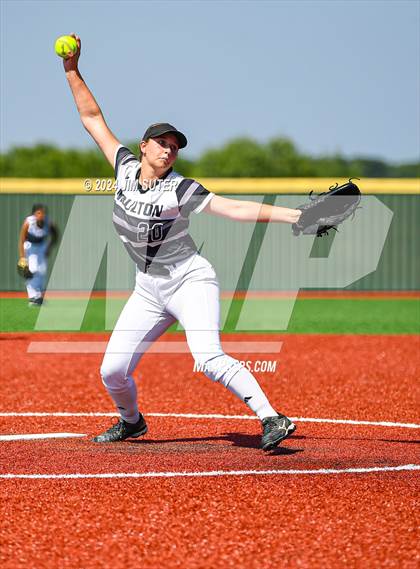 Thumbnail 2 in Slocum vs Moulton (UIL 1A Regional Final) Game 1 photogallery.
