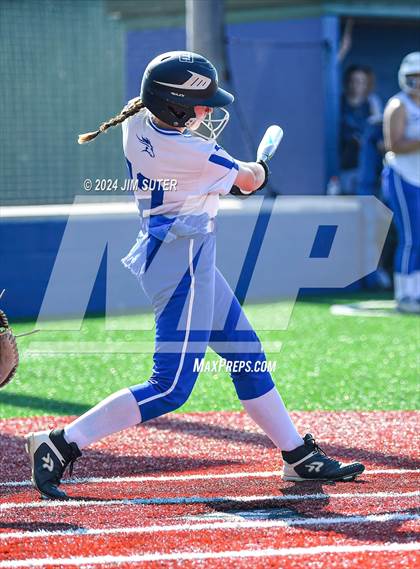 Thumbnail 1 in Slocum vs Moulton (UIL 1A Regional Final) Game 1 photogallery.