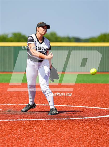 Thumbnail 1 in Slocum vs Moulton (UIL 1A Regional Final) Game 1 photogallery.
