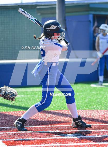 Thumbnail 1 in Slocum vs Moulton (UIL 1A Regional Final) Game 1 photogallery.