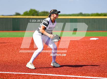 Thumbnail 2 in Slocum vs Moulton (UIL 1A Regional Final) Game 1 photogallery.