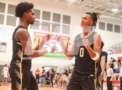 Thumbnail 3 in Centennial vs. Salesian College Preparatory (Pro Image Holiday Classic Large Schools) photogallery.
