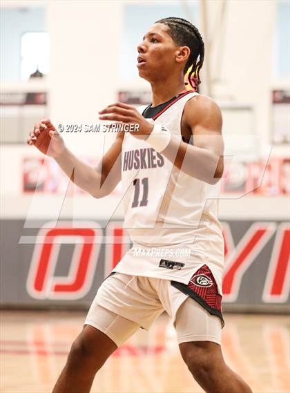 Thumbnail 1 in Centennial vs. Salesian College Preparatory (Pro Image Holiday Classic Large Schools) photogallery.