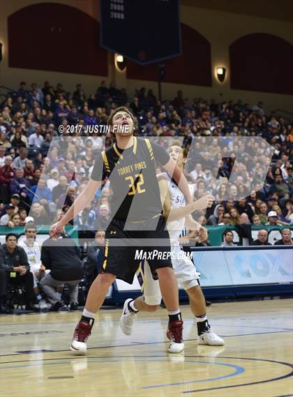 Thumbnail 2 in Torrey Pines vs. St. Augustine (CIF San Diego Open Division Final) photogallery.