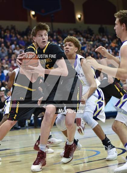 Thumbnail 3 in Torrey Pines vs. St. Augustine (CIF San Diego Open Division Final) photogallery.