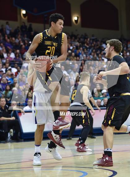 Thumbnail 3 in Torrey Pines vs. St. Augustine (CIF San Diego Open Division Final) photogallery.