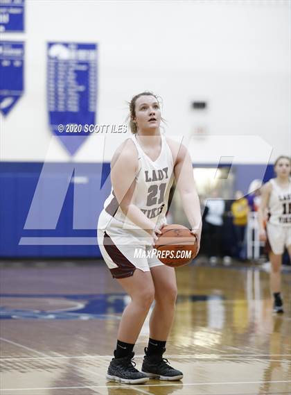 Thumbnail 2 in Unioto vs Vinton County (OHSAA D2 District Semifinal) photogallery.