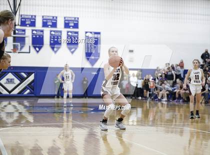 Thumbnail 1 in Unioto vs Vinton County (OHSAA D2 District Semifinal) photogallery.