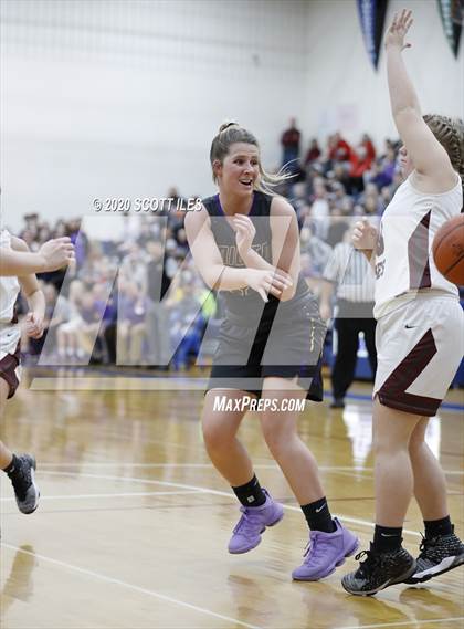 Thumbnail 2 in Unioto vs Vinton County (OHSAA D2 District Semifinal) photogallery.