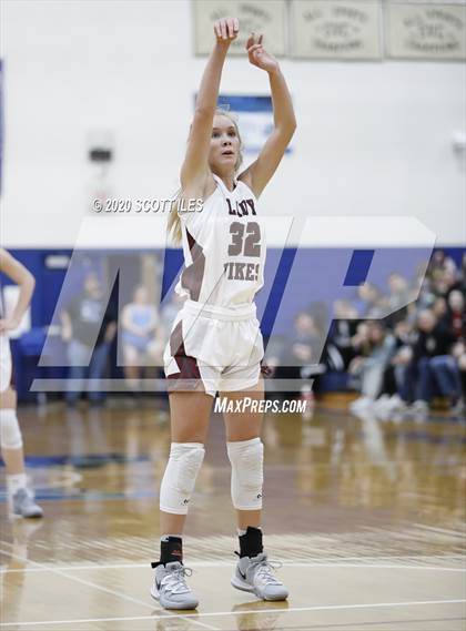 Thumbnail 1 in Unioto vs Vinton County (OHSAA D2 District Semifinal) photogallery.
