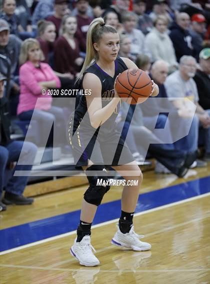 Thumbnail 3 in Unioto vs Vinton County (OHSAA D2 District Semifinal) photogallery.