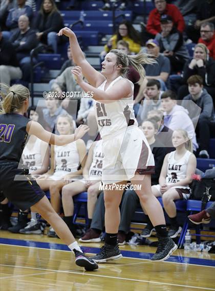Thumbnail 3 in Unioto vs Vinton County (OHSAA D2 District Semifinal) photogallery.
