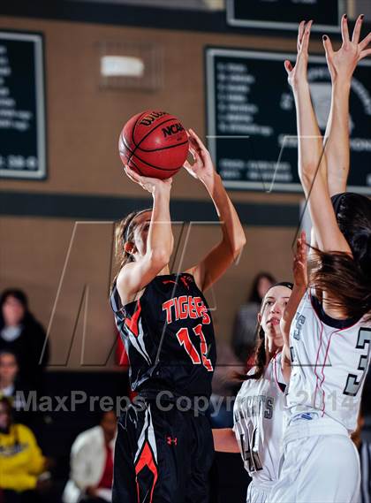 Thumbnail 3 in Parkway South vs Edwardsville (Prepcasts Elite Girls Shootout VI) photogallery.