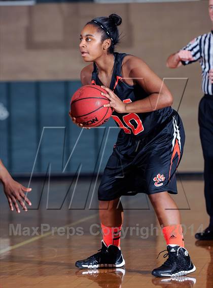 Thumbnail 1 in Parkway South vs Edwardsville (Prepcasts Elite Girls Shootout VI) photogallery.