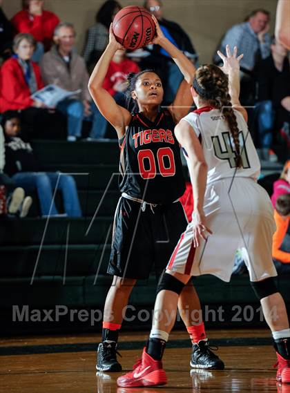 Thumbnail 3 in Parkway South vs Edwardsville (Prepcasts Elite Girls Shootout VI) photogallery.