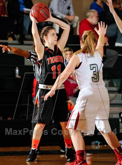 Thumbnail 3 in Parkway South vs Edwardsville (Prepcasts Elite Girls Shootout VI) photogallery.
