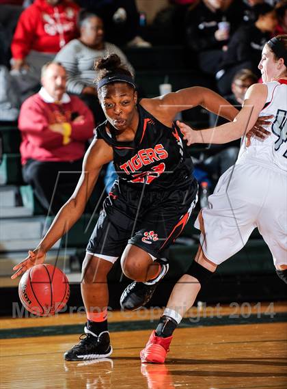 Thumbnail 2 in Parkway South vs Edwardsville (Prepcasts Elite Girls Shootout VI) photogallery.
