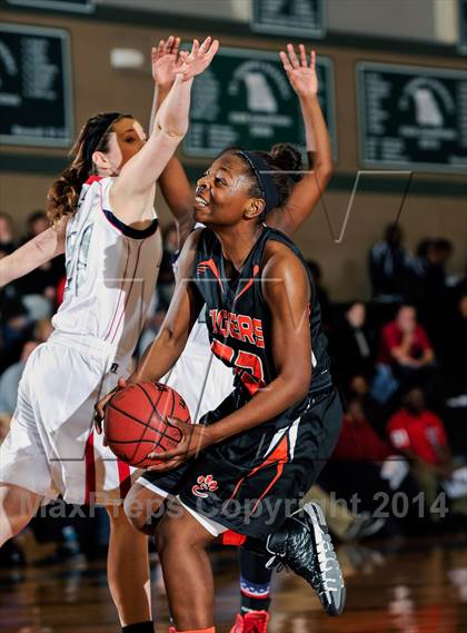 Thumbnail 2 in Parkway South vs Edwardsville (Prepcasts Elite Girls Shootout VI) photogallery.