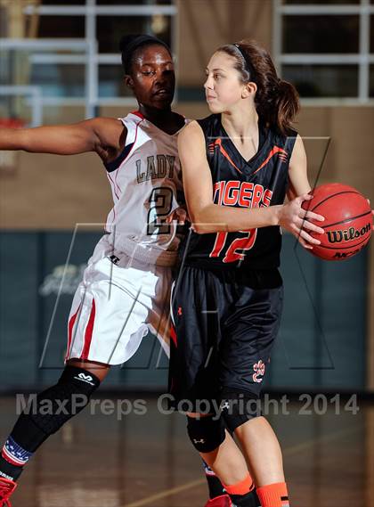 Thumbnail 3 in Parkway South vs Edwardsville (Prepcasts Elite Girls Shootout VI) photogallery.