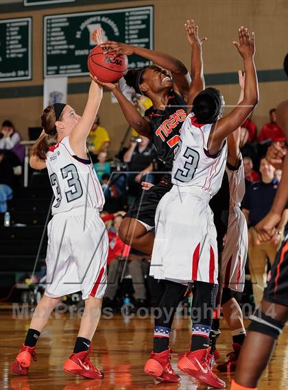 Thumbnail 1 in Parkway South vs Edwardsville (Prepcasts Elite Girls Shootout VI) photogallery.