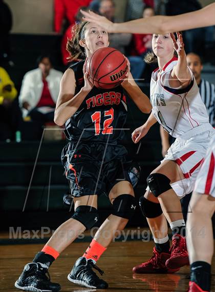 Thumbnail 2 in Parkway South vs Edwardsville (Prepcasts Elite Girls Shootout VI) photogallery.