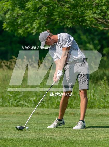Thumbnail 3 in IHSAA Cathedral Sectional photogallery.