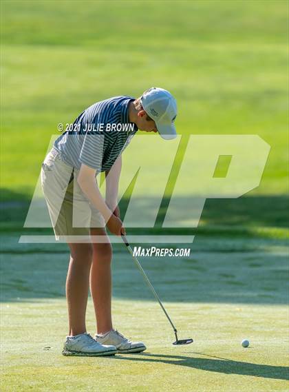 Thumbnail 2 in IHSAA Cathedral Sectional photogallery.