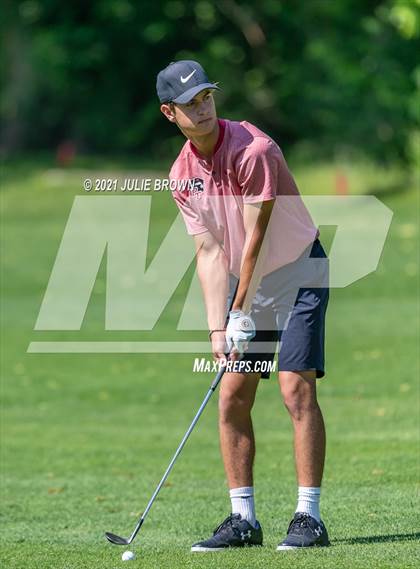 Thumbnail 1 in IHSAA Cathedral Sectional photogallery.
