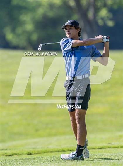 Thumbnail 1 in IHSAA Cathedral Sectional photogallery.