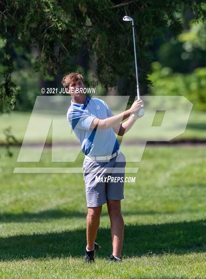 Thumbnail 1 in IHSAA Cathedral Sectional photogallery.