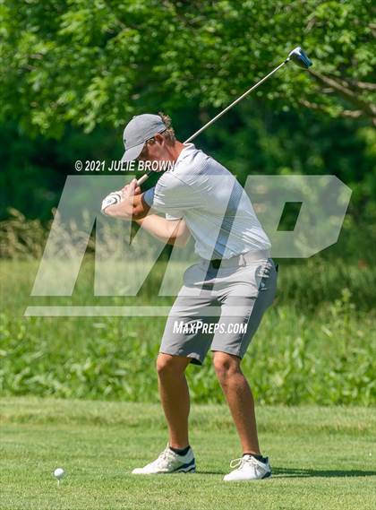 Thumbnail 2 in IHSAA Cathedral Sectional photogallery.