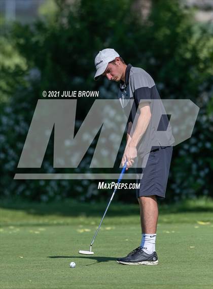 Thumbnail 2 in IHSAA Cathedral Sectional photogallery.
