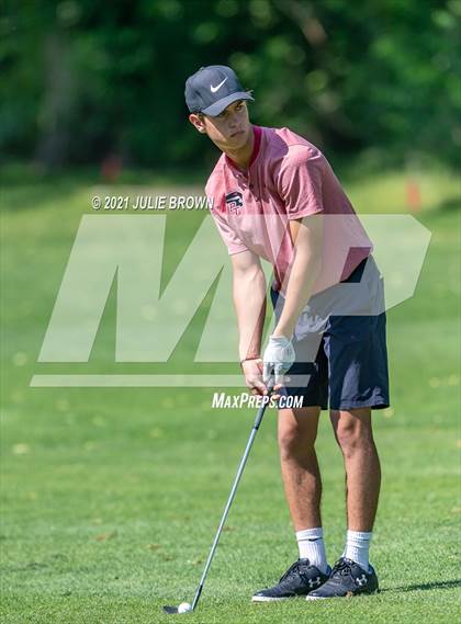 Thumbnail 3 in IHSAA Cathedral Sectional photogallery.
