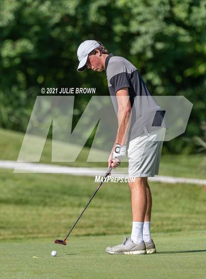 Thumbnail 1 in IHSAA Cathedral Sectional photogallery.