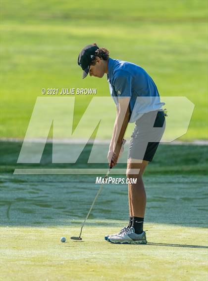 Thumbnail 3 in IHSAA Cathedral Sectional photogallery.