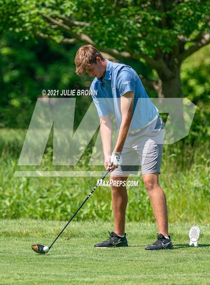 Thumbnail 1 in IHSAA Cathedral Sectional photogallery.