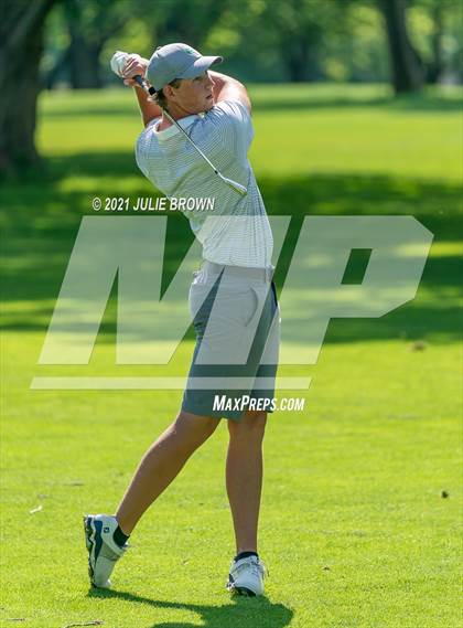 Thumbnail 2 in IHSAA Cathedral Sectional photogallery.