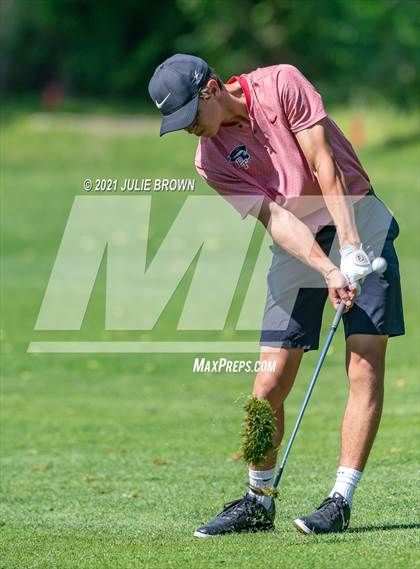 Thumbnail 3 in IHSAA Cathedral Sectional photogallery.