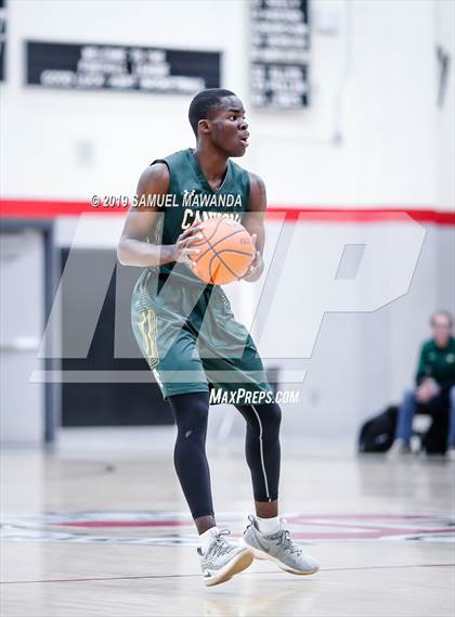 Thumbnail 3 in Canyon vs Palmdale (Hart Holiday Classic) photogallery.