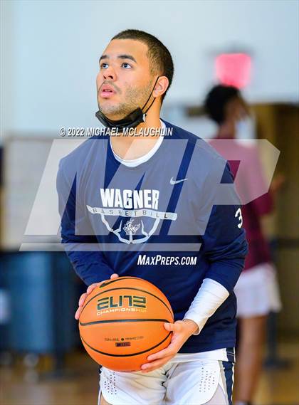 Thumbnail 1 in Wagner vs. Curtis (PSAL Staten Island Boro Final) photogallery.