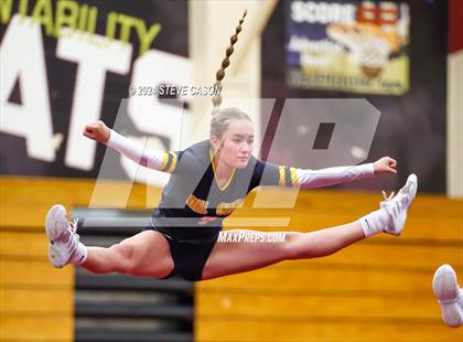 Thumbnail 3 in Del Oro photogallery.