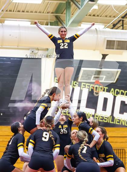 Thumbnail 3 in Del Oro photogallery.