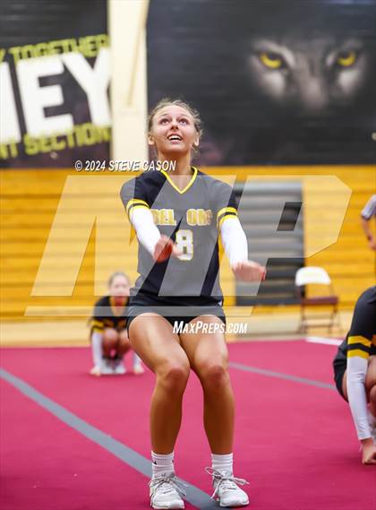 Thumbnail 3 in Del Oro photogallery.