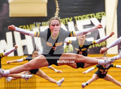 Thumbnail 3 in Del Oro photogallery.